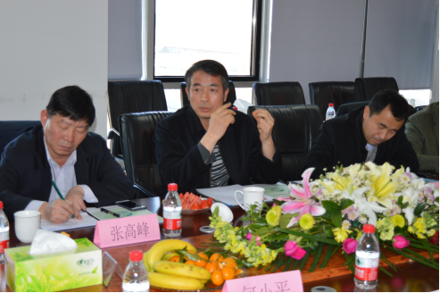 北京市工商聯(lián)佘運(yùn)副主席(中)、張峰處長(zhǎng)(左)，北京市統(tǒng)戰(zhàn)部曹杰處長(zhǎng)(右)